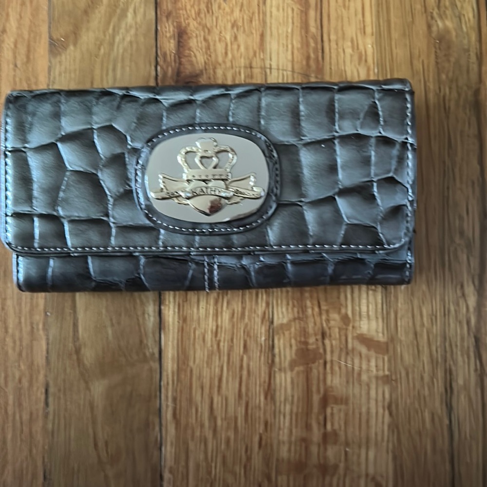 Kathy can Zeeland wallet